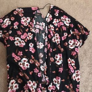 Charming Charlie Kimono